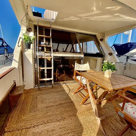 Botel Panaby Houseboat Palermo